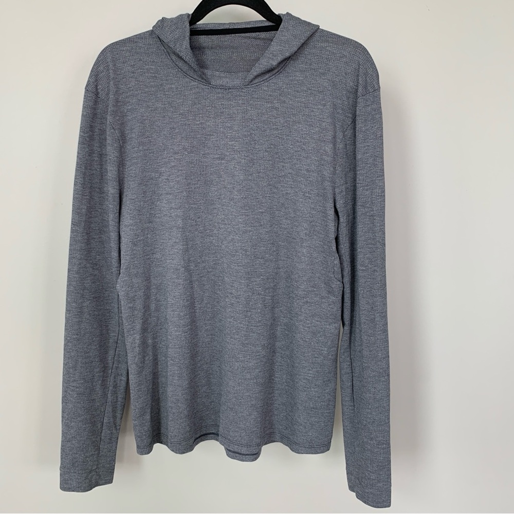 Lululemon Light Weight Long Sleeve Hoodie Size M
